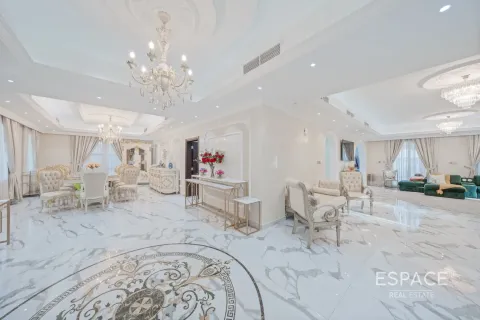 Villa till försäljning i Dubai Land, Dubai, UAE 5 sovrum, 674 kvm Nr. 661049 - fotografi 3