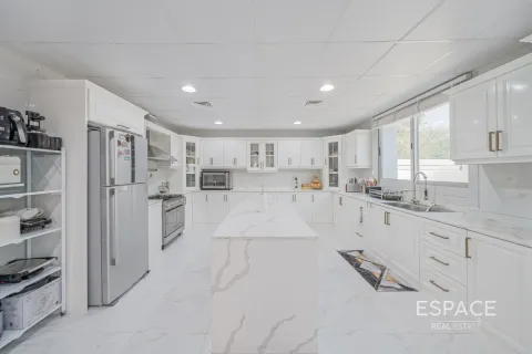 Villa till försäljning i Dubai Land, Dubai, UAE 5 sovrum, 674 kvm Nr. 661049 - fotografi 8