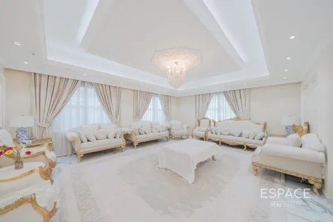 Villa till försäljning i Dubai Land, Dubai, UAE 5 sovrum, 674 kvm Nr. 661049 - fotografi 4