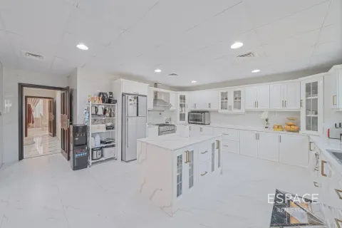 Villa till försäljning i Dubai Land, Dubai, UAE 5 sovrum, 674 kvm Nr. 661049 - fotografi 9