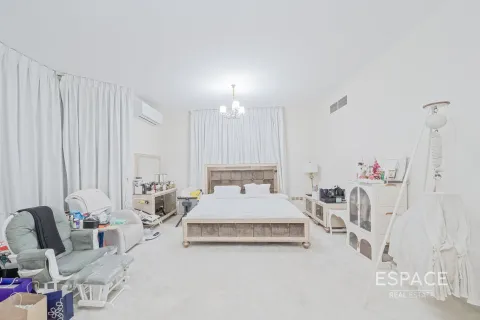Villa till försäljning i Dubai Land, Dubai, UAE 5 sovrum, 674 kvm Nr. 661049 - fotografi 12