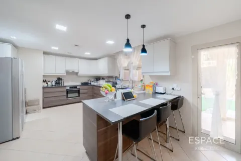 Vilă de vânzare în Dubai Land, Dubai, EAU 4 dormitoare, 496 mp. №661055 - poză 10