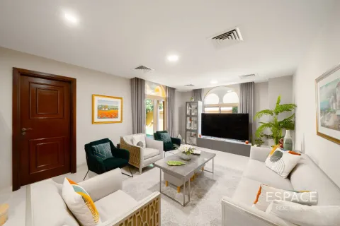 Vilă de vânzare în Dubai Land, Dubai, EAU 4 dormitoare, 496 mp. №661055 - poză 4