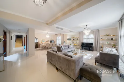 Vilă de vânzare în Dubai Land, Dubai, EAU 4 dormitoare, 496 mp. №661055 - poză 2