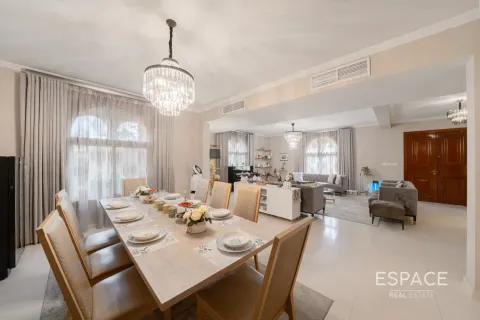 Vilă de vânzare în Dubai Land, Dubai, EAU 4 dormitoare, 496 mp. №661055 - poză 6