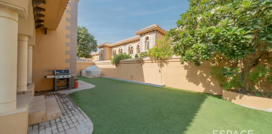 Vilă în Dubai Land, Dubai, EAU 4 dormitoare, 496 mp.  №661055