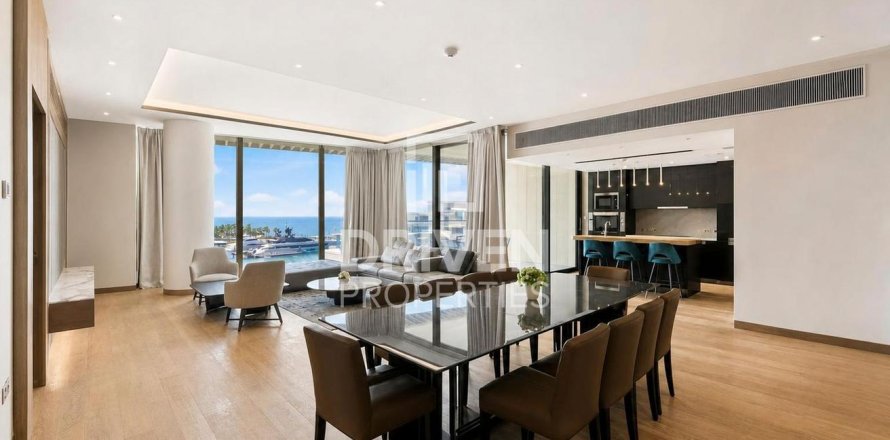 Apartamento em Jumeirah, Dubai, EAU 3 quartos, 250.65 m2 № 758981