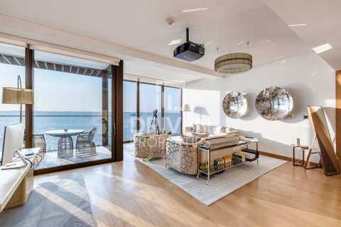 Huoneisto Jumeirah, Dubai, Arabiemiraatit 1 makuuhuone, 150.41 m2 № 758980 - kuva 5