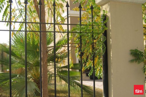 Villa in affitto a Dubai, EAU 3 camere da letto, 317.1 mq. № 711367 - foto 13