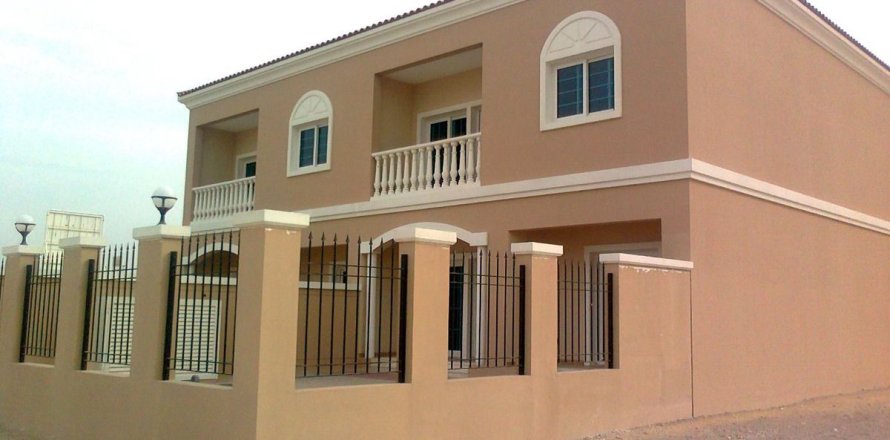 Villa a Dubai, EAU 3 camere da letto, 317.1 mq. № 711367