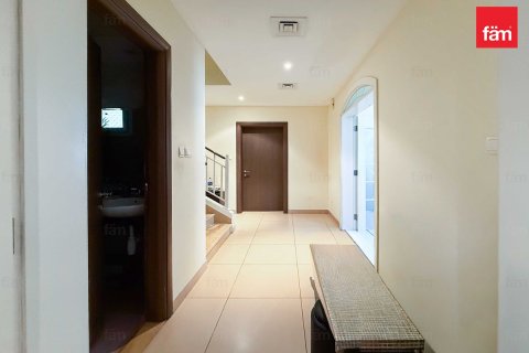 Vila u gradu Dubai, UAE 5 spavaće sobe, 608.5 m2 Br. 715633 - Slika 9