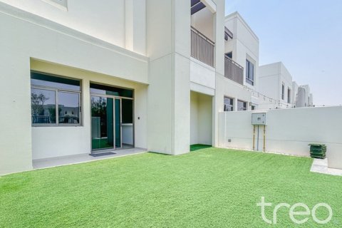 Townhouse in Town Square, Dubai, UAE 3 bedrooms, 197.42 sq.m. № 733798 - photo 1