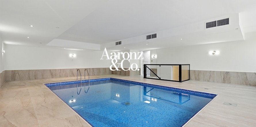 פנטהאוס ב Jumeirah Lake Towers, Dubai, איחוד האמירויות 4 חדרי שינה, 442 מ"ר מספר 698799