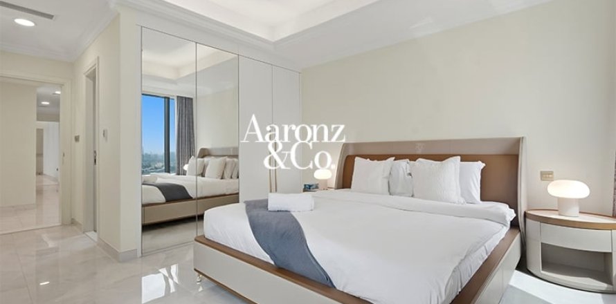Katusekorter asukohaga Jumeirah Lake Towers, Dubai, AÜE: 4 magamistoaga, 442 m² Nr 698799