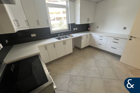 Byt v Motor City, Dubai, SAE 3 ložnice, 179 m² Č.: 668257 - fotografie 4