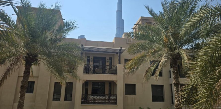 Appartement à Old Town, Dubai, EAU: 2 chambres, 146.1 m2 № 709805