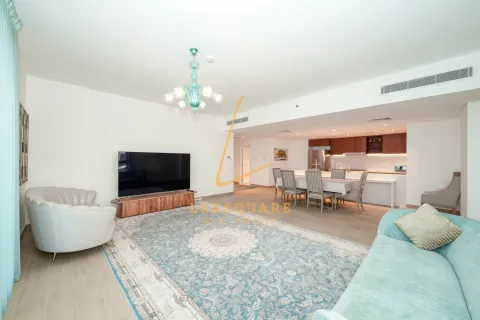 Huoneisto Jumeirah, Dubai, Arabiemiraatit 3 makuuhuonetta, 193 m2 № 658748 - kuva 4