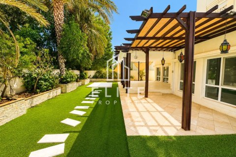 Villa til leie i Meadows, Dubai, Emiratene 4 soverom, 332 kvm Nr. 741369 - Foto 2