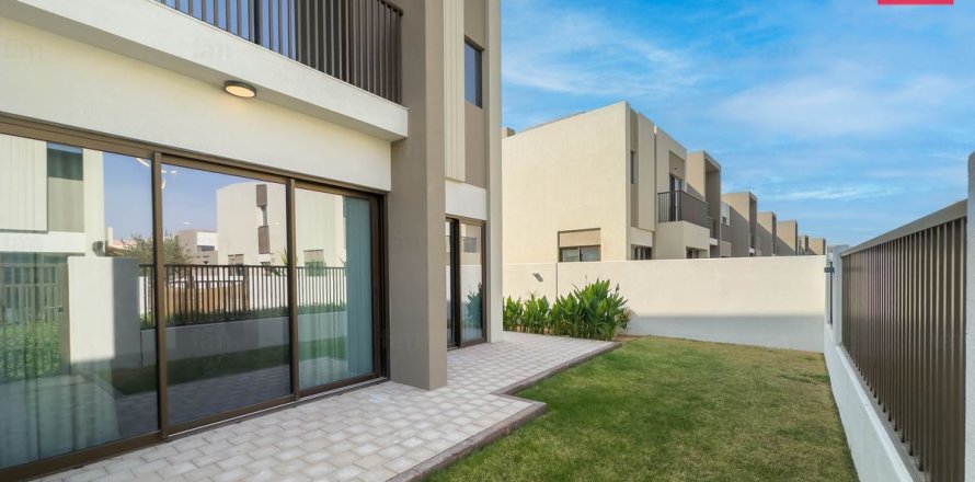 Radhus i Dubai, UAE 4 sovrum, 248 kvm Nr. 659287