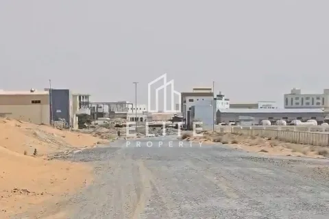 Купити земельна ділянка в Умм-эль-Кайвайн, ОАЕ № 638618 - фото 3