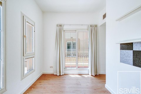 Townhouse in The Springs, Dubai, UAE 2 bedrooms, 153 sq.m. № 638068 - photo 13