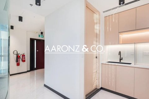 Kancelarija u Jumeirah Lake Towers, Dubai, UAE 101 m2 Br. 680092 - fotografija 12