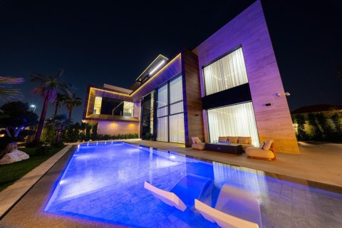 Villa til salgs i Dubai, Emiratene 6 soverom, 1264 kvm Nr. 680082 - Foto 2