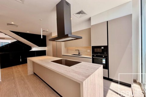 Vila v Al Barari, Dubai, SAE 4 spálne, 179.67 m2 č. 747119 - Fotografia 12