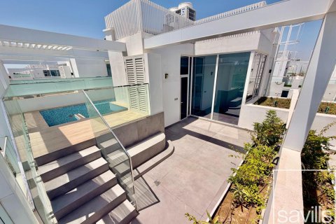 Vila v Al Barari, Dubai, SAE 4 spálne, 179.67 m2 č. 747119 - Fotografia 16