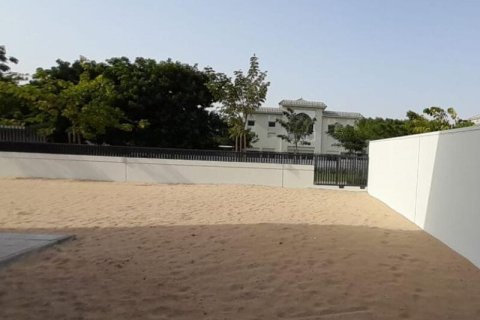 Villa til salgs i Al Furjan, Dubai, Emiratene 4 soverom, 570 kvm Nr. 703089 - Foto 2