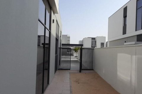 Villa til salgs i Al Furjan, Dubai, Emiratene 4 soverom, 570 kvm Nr. 703089 - Foto 9