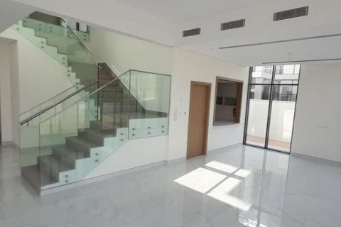 Villa til salgs i Al Furjan, Dubai, Emiratene 4 soverom, 570 kvm Nr. 703089 - Foto 6