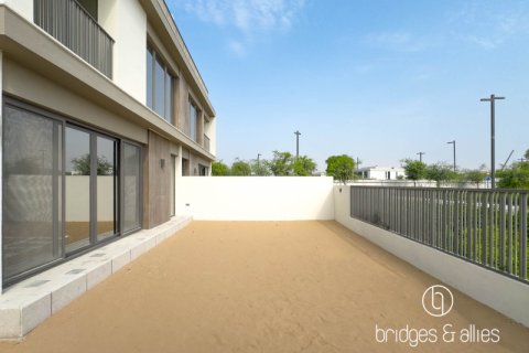 Villa zur Miete in Dubai, VAE 4 Schlafzimmer, 279.5 m2 Nr. 670027 - Foto 25