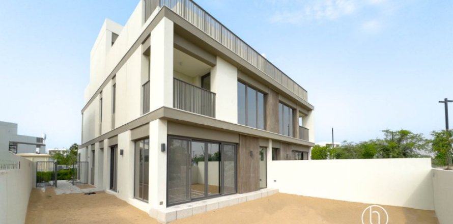 Villa in Dubai, VAE: 4 Schlafzimmer, 279.5 m2 Nr. 670027