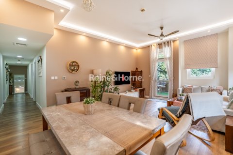 Apartament në Motor City, Dubai, Emiratet e Bashkuara Arabe 3 dhoma gjumi, 187.7 m2. № 707594 - Foto 4