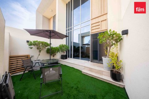 Dubai, UAE의 판매용 타운하우스 침실 1개, 68.5제곱미터 번호 695340 - 사진 6