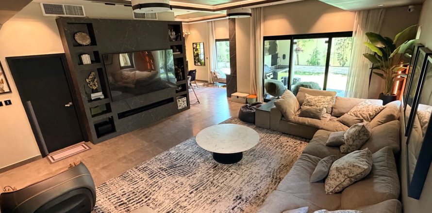 Villa em Dubai, EAU 4 quartos, 410.4 m2 № 721345