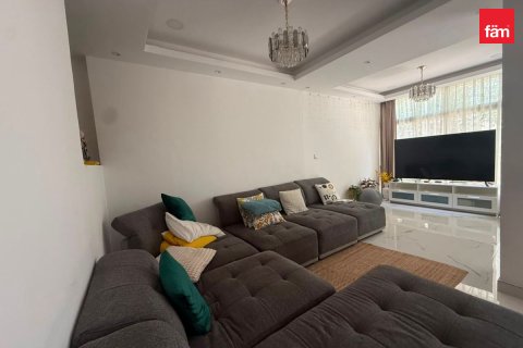 וילה ב Dubai, איחוד האמירויות 2 חדרי שינה, 252.5 מ
