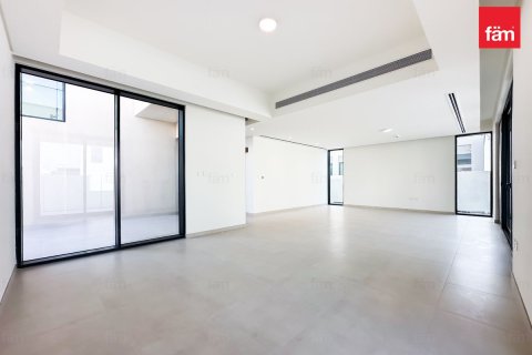 Villa para arrendamento em Dubai, EAU 4 quartos, 510.9 m2 № 689345 - foto 2