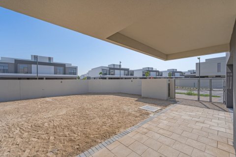 Villa itt: Dubai South (Dubai World Central), Dubai, EAE, 4 hálószoba, 323 m², azonosító: 677720