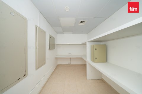 Umm Suqeim、Dubai、UAE にあるオフィスの賃貸物件 1393.5 m2、No757799 - 写真 27