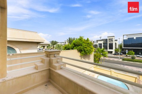 Umm Suqeim、Dubai、UAE にあるオフィスの賃貸物件 1393.5 m2、No757799 - 写真 24