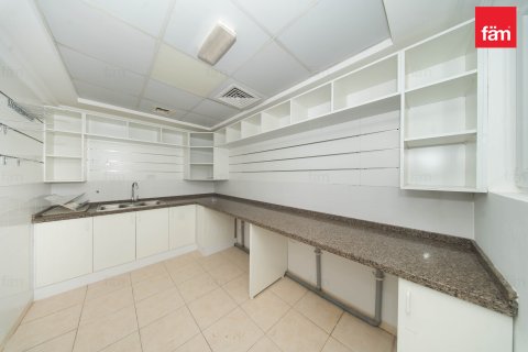 Umm Suqeim、Dubai、UAE にあるオフィスの賃貸物件 1393.5 m2、No757799 - 写真 29