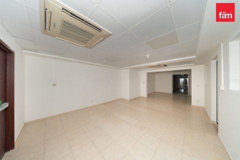 Umm Suqeim、Dubai、UAE にあるオフィスの賃貸物件 1393.5 m2、No757799 - 写真 14