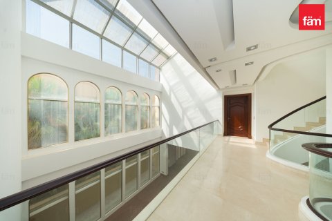 Umm Suqeim、Dubai、UAE にあるオフィスの賃貸物件 1393.5 m2、No757799 - 写真 3