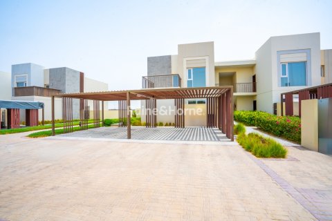 Apartman u Dubai, UAE 3 spavaćih soba, 230.4 m2 Br. 707580 - fotografija 11