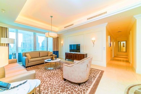 Lägenhet uthyres i Downtown Dubai (Downtown Burj Dubai), Dubai, UAE 2 sovrum, 167 kvm Nr. 765893 - fotografi 2