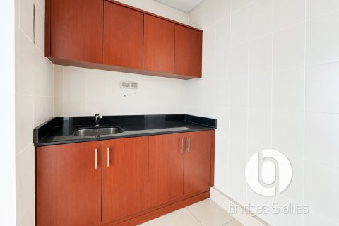 Pejabat di Jumeirah Lake Towers, Dubai, UAE 101 meter persegi № 765892 - foto 11