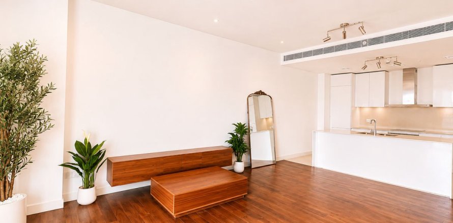 Apartment in City Walk, Dubai, UAE 1 bedroom, 94.9 sq.m. № 721051