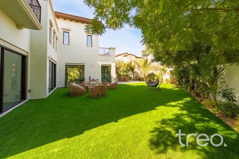 Vila di Arabian Ranches 2, Dubai, UEA 4 kamar tidur, 447.24 m2 nomor 741123 - foto 2